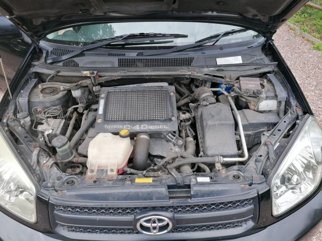 TOYOTA RAV4 2.0 D-4D XT3 Stationwagon 2004