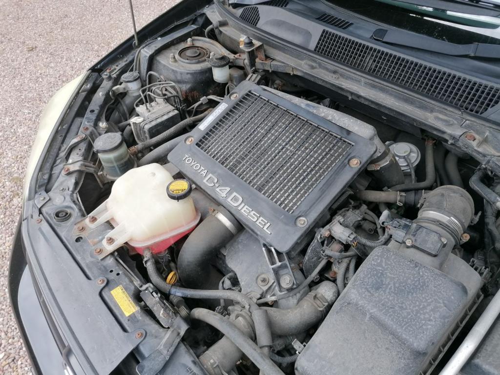 TOYOTA RAV4 2.0 D-4D XT3 Stationwagon 2004