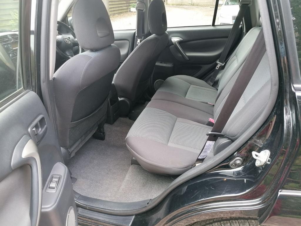 TOYOTA RAV4 2.0 D-4D XT3 Stationwagon 2004