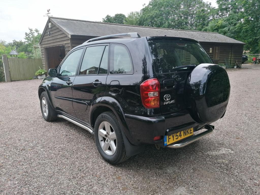 TOYOTA RAV4 2.0 D-4D XT3 Stationwagon 2004