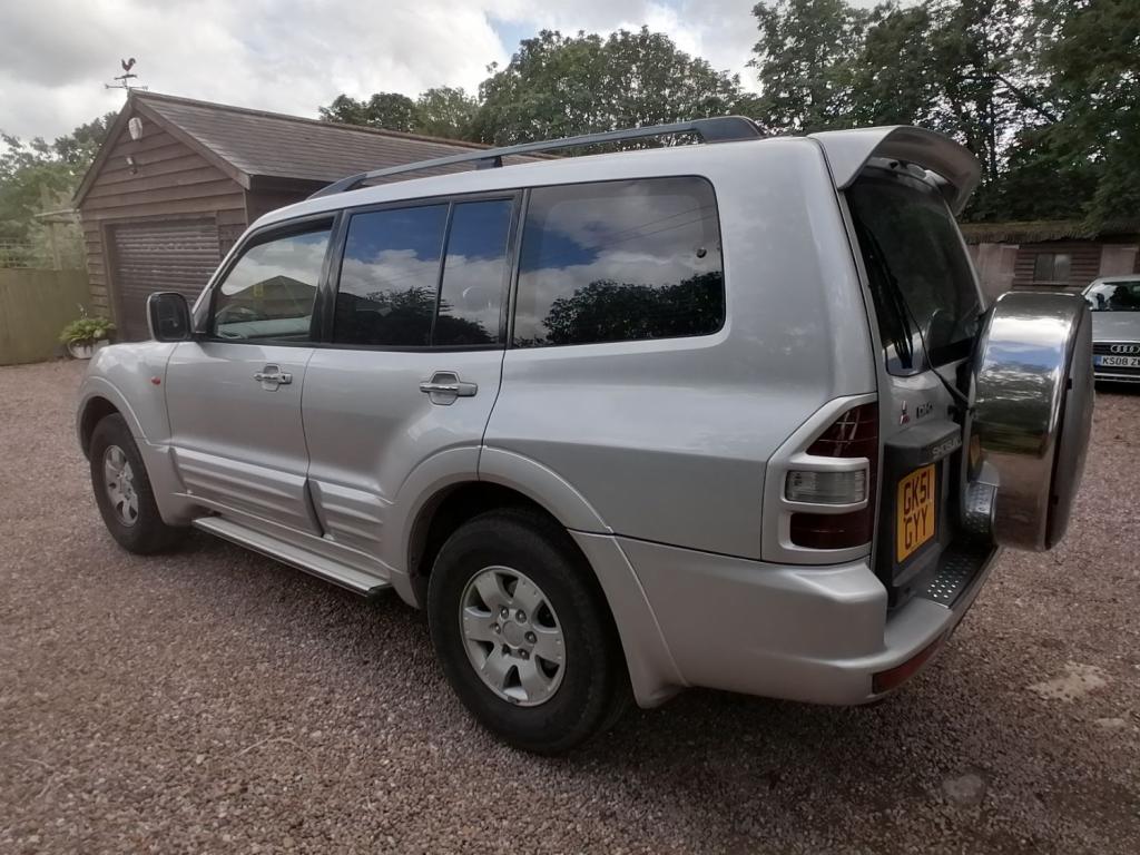 MITSUBISHI SHOGUN LWB TD EQUIPPE 2001