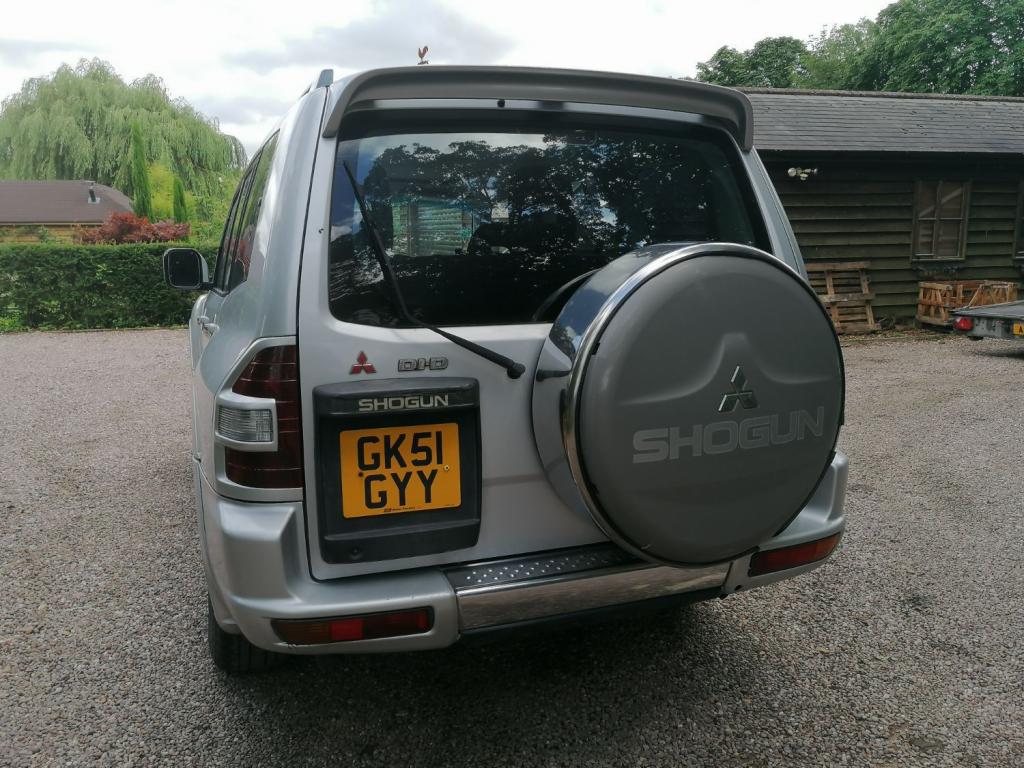 MITSUBISHI SHOGUN LWB TD EQUIPPE 2001