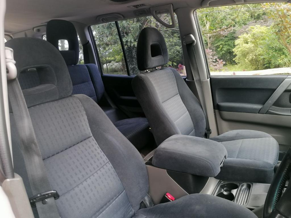 MITSUBISHI SHOGUN LWB TD EQUIPPE 2001