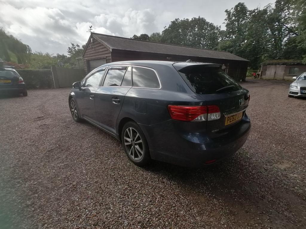 TOYOTA AVENSIS D-4D TR 2012
