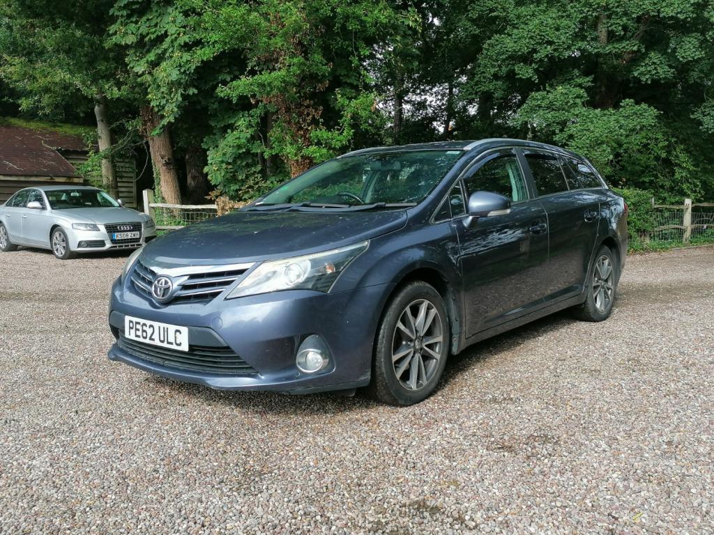 TOYOTA AVENSIS D-4D TR 2012
