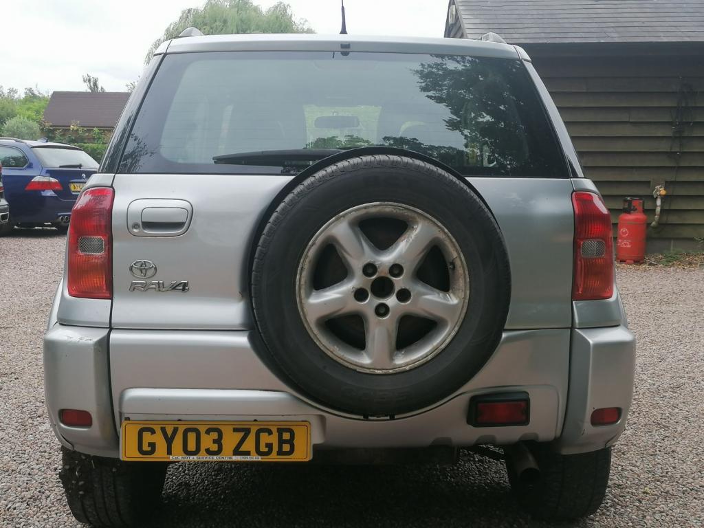 TOYOTA RAV4 VVTI NRG 2003