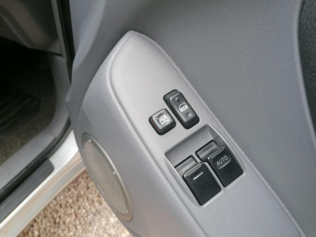 TOYOTA RAV4 VVTI NRG 2003