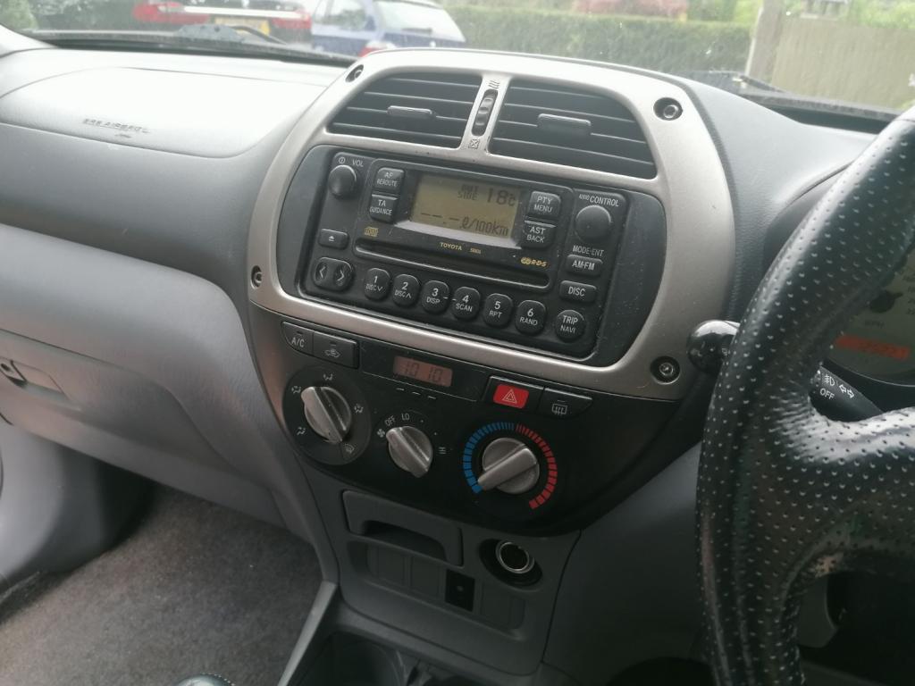 TOYOTA RAV4 VVTI NRG 2003