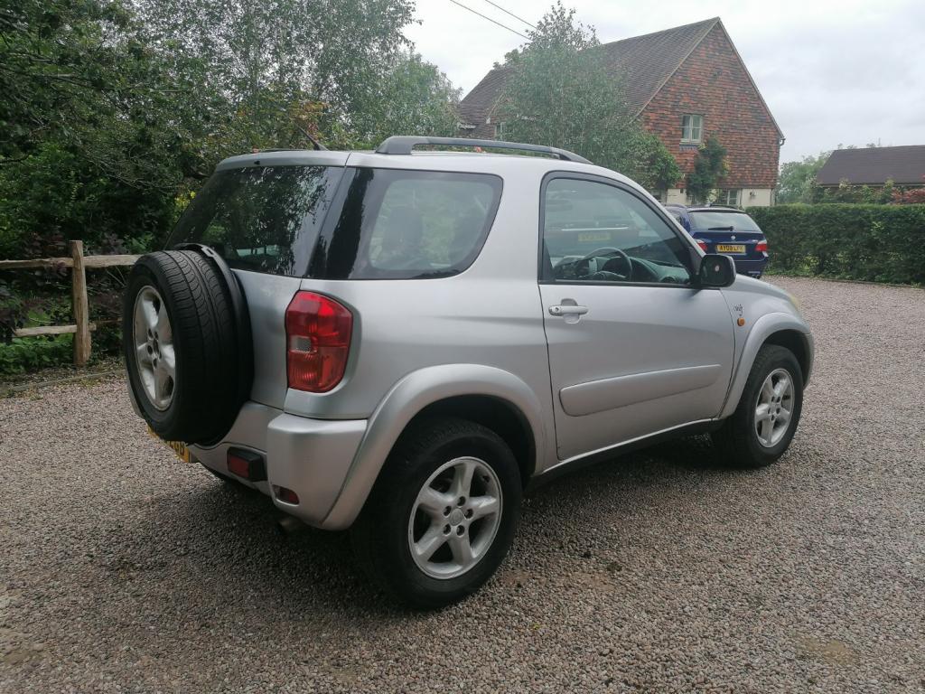 TOYOTA RAV4 VVTI NRG 2003