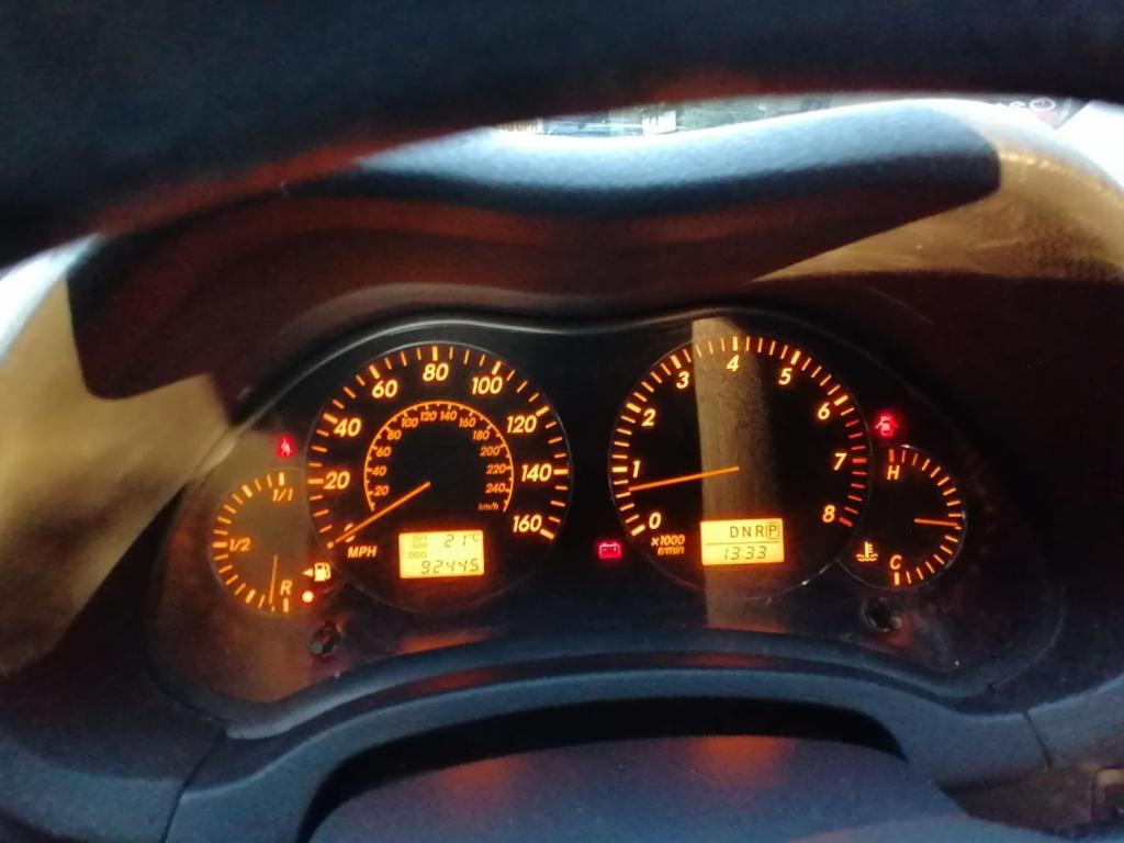 TOYOTA AVENSIS VVTI T2 2003