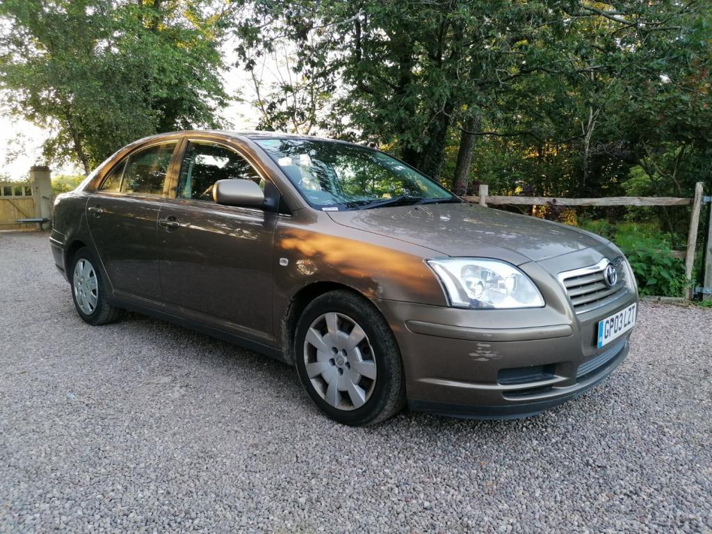 TOYOTA AVENSIS VVTI T2 2003