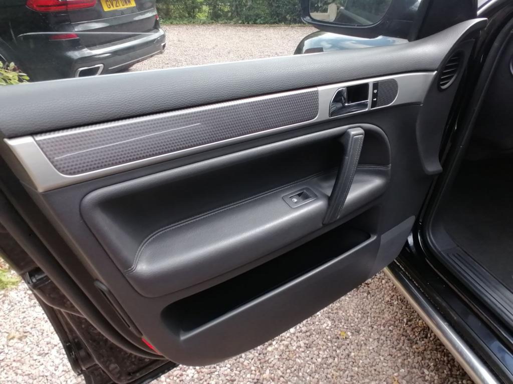 VOLKSWAGEN TOUAREG TDI SE SPORT 2005