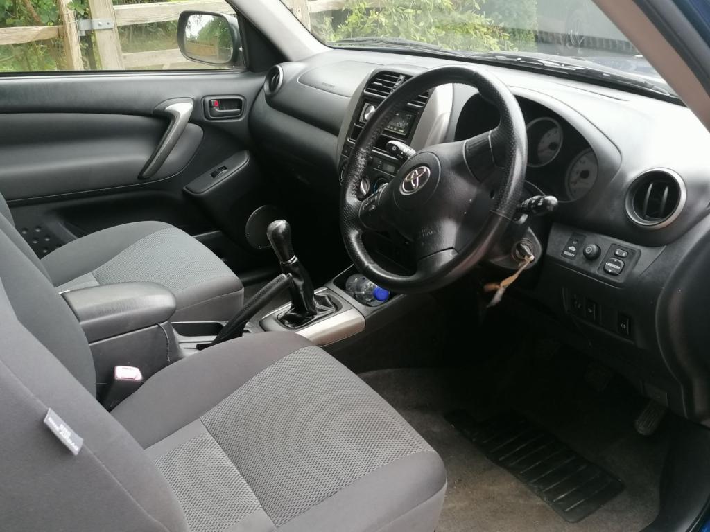 TOYOTA RAV4 D-4D XT3 2003