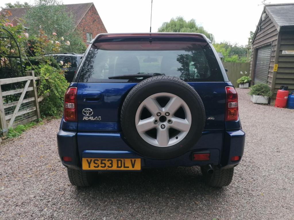 TOYOTA RAV4 D-4D XT3 2003