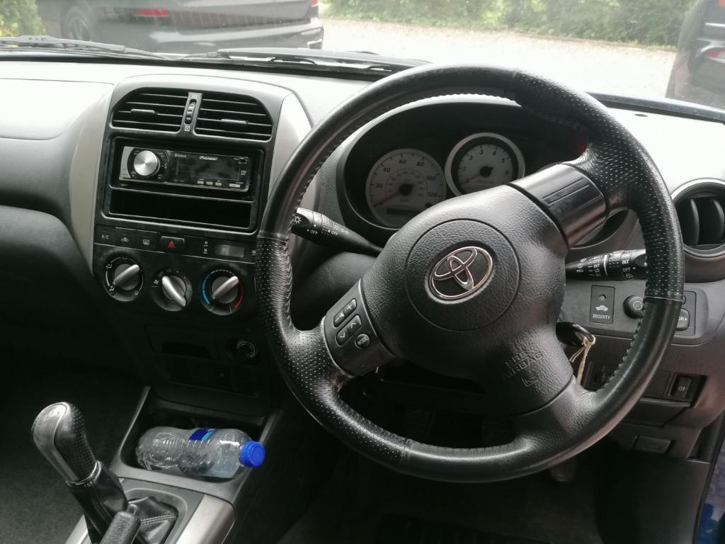 TOYOTA RAV4 D-4D XT3 2003