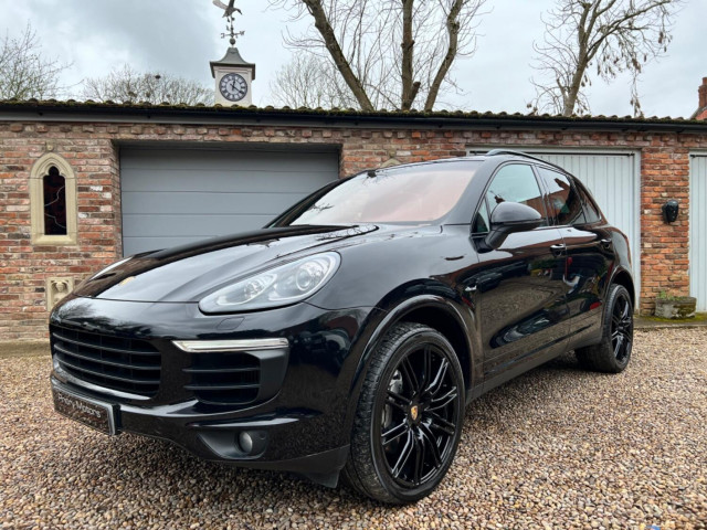 PORSCHE CAYENNE