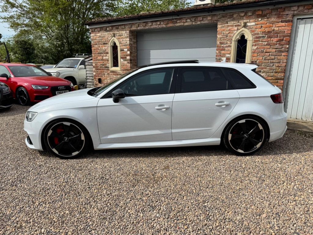 AUDI RS3