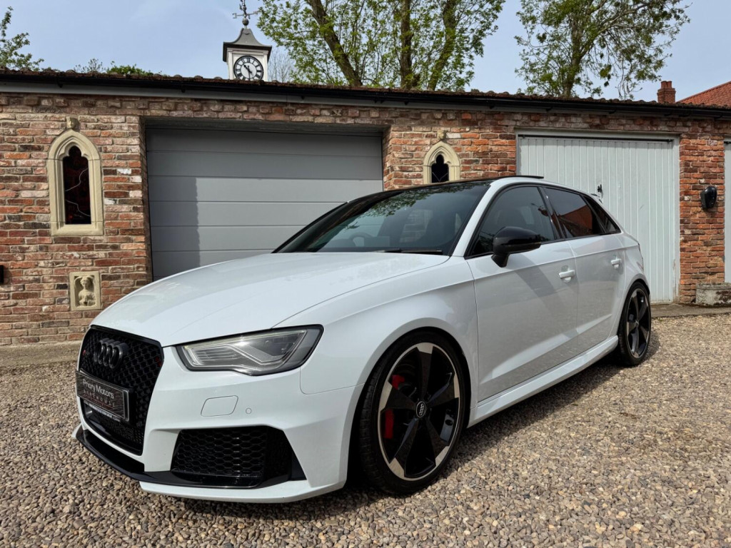 AUDI RS3