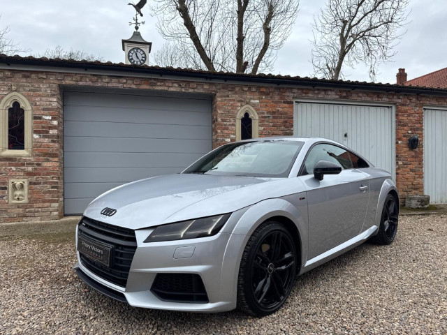 AUDI TT