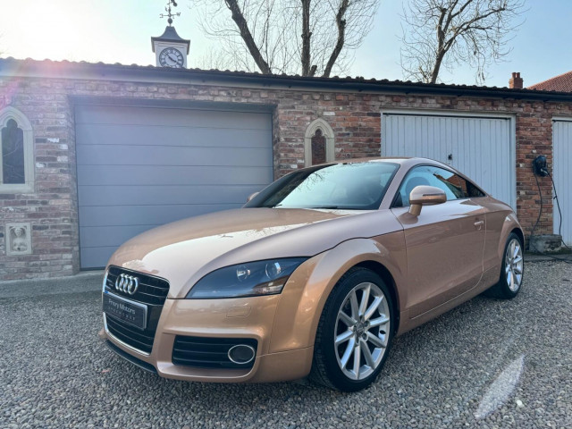 AUDI TT