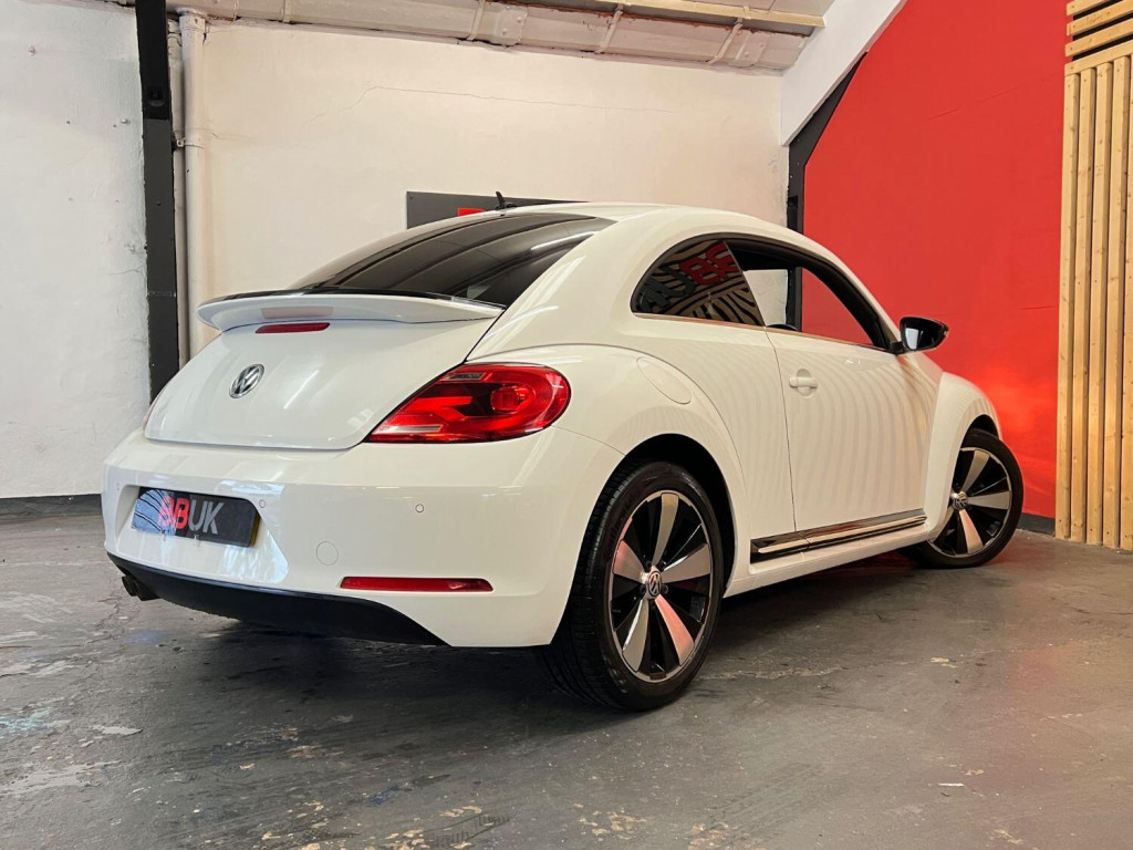 VOLKSWAGEN BEETLE