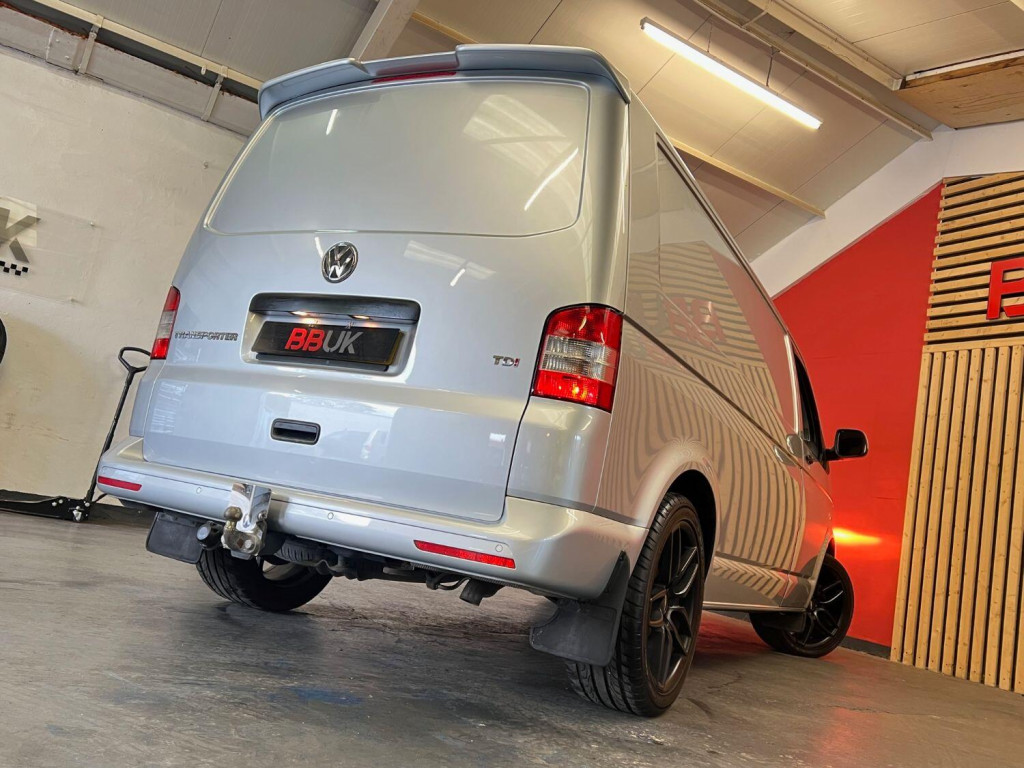 VOLKSWAGEN TRANSPORTER