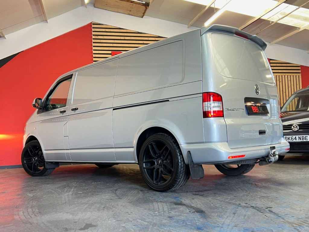 VOLKSWAGEN TRANSPORTER