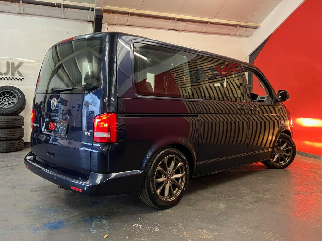 VOLKSWAGEN CARAVELLE