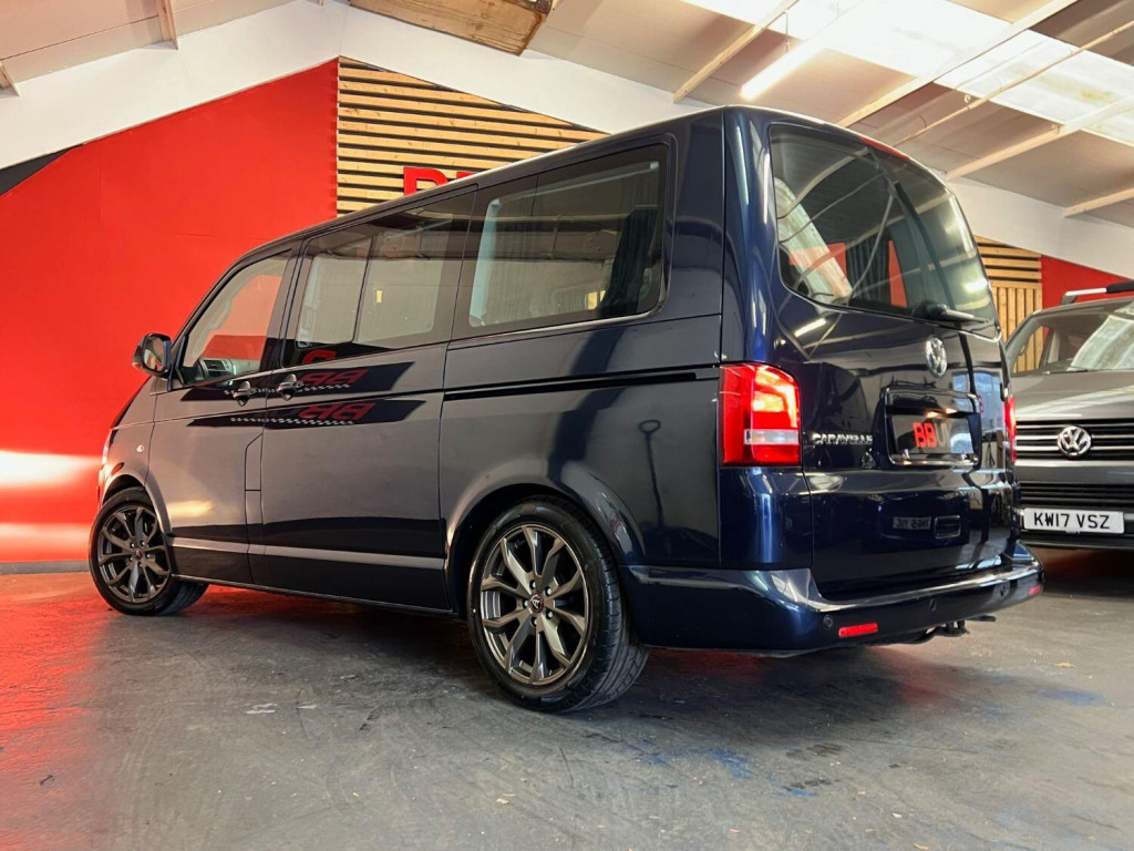 VOLKSWAGEN CARAVELLE