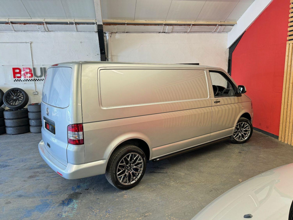 VOLKSWAGEN TRANSPORTER