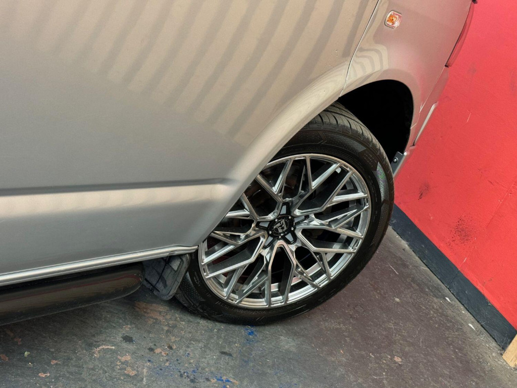 VOLKSWAGEN TRANSPORTER