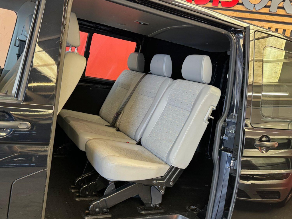 VOLKSWAGEN TRANSPORTER