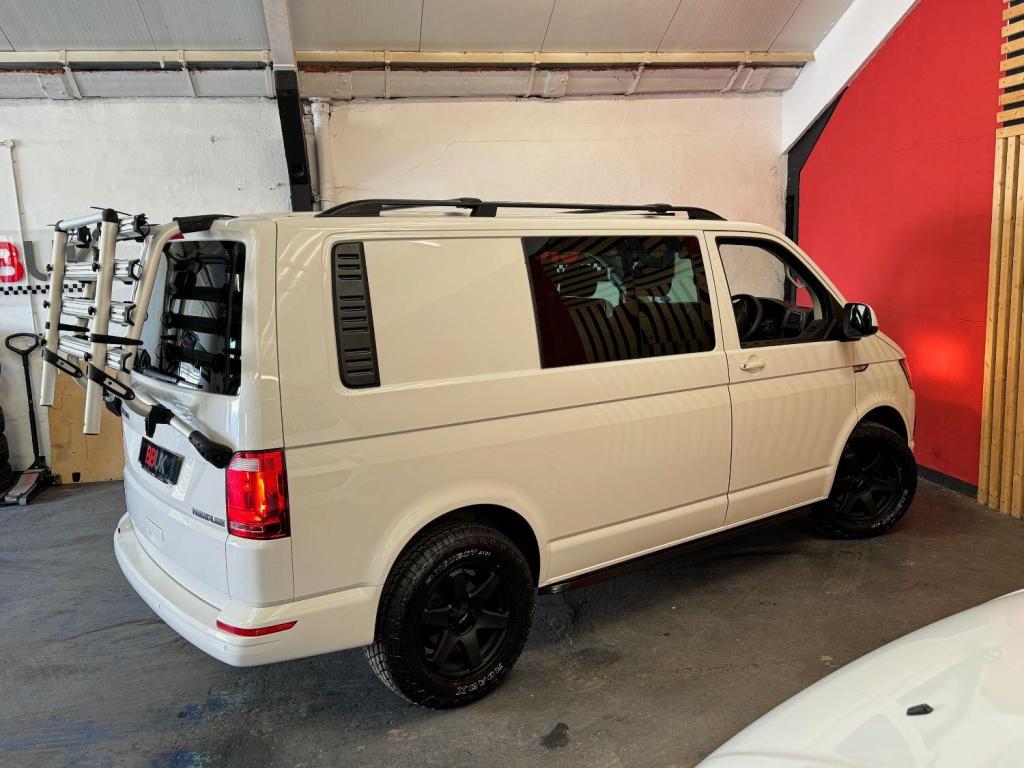 VOLKSWAGEN TRANSPORTER