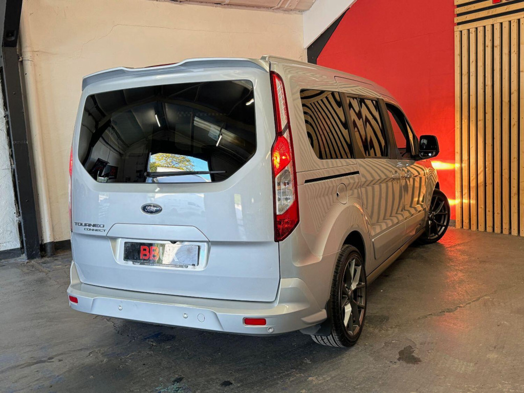 FORD GRAND TOURNEO CONNECT