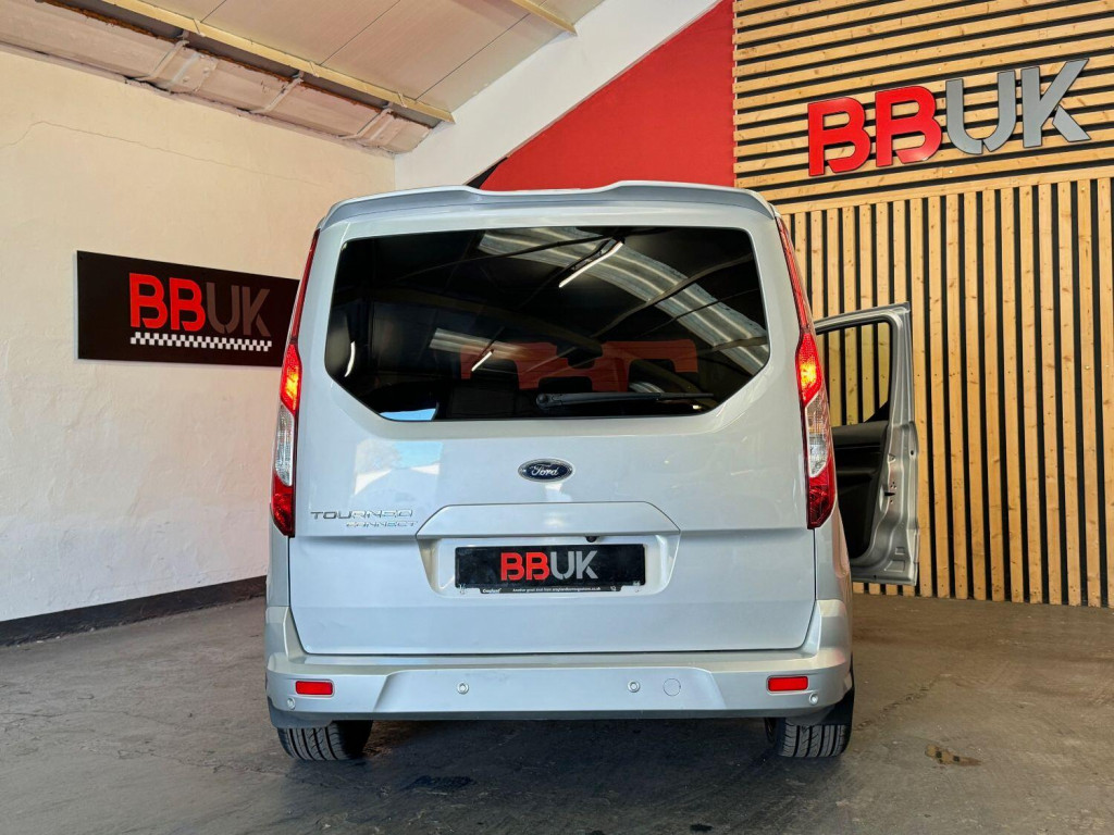 FORD GRAND TOURNEO CONNECT