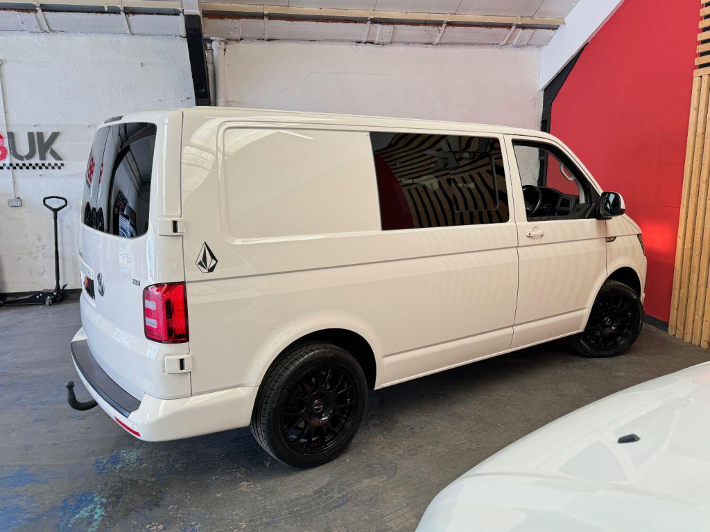 VOLKSWAGEN TRANSPORTER
