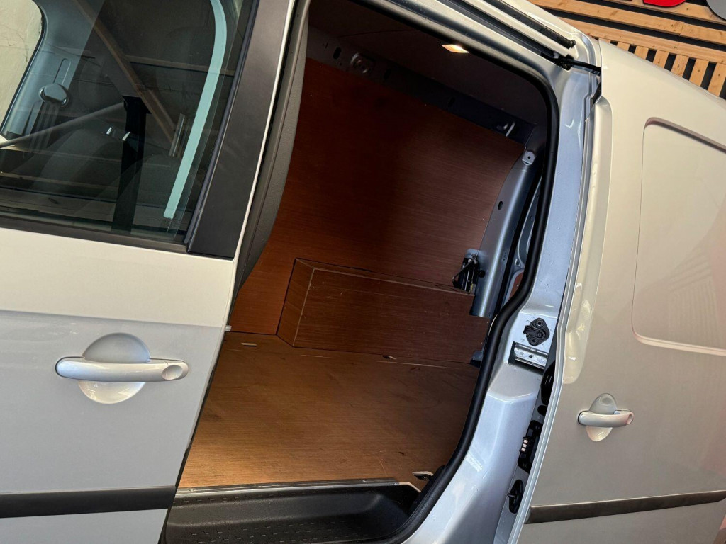 VOLKSWAGEN CADDY MAXI