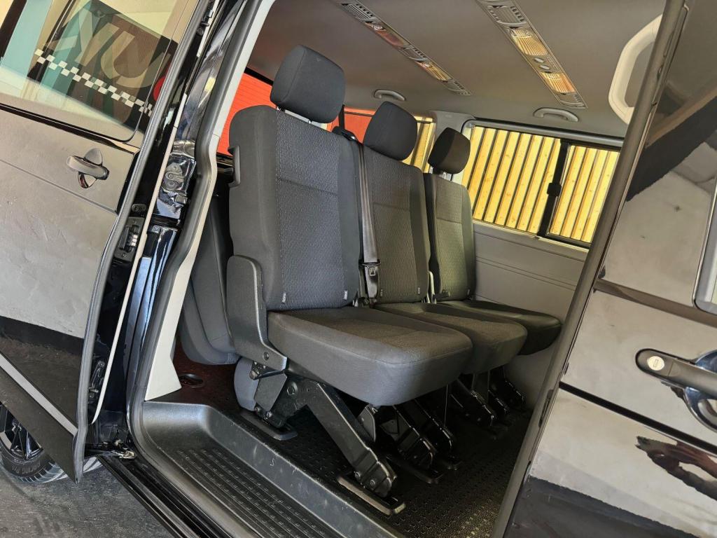 VOLKSWAGEN TRANSPORTER