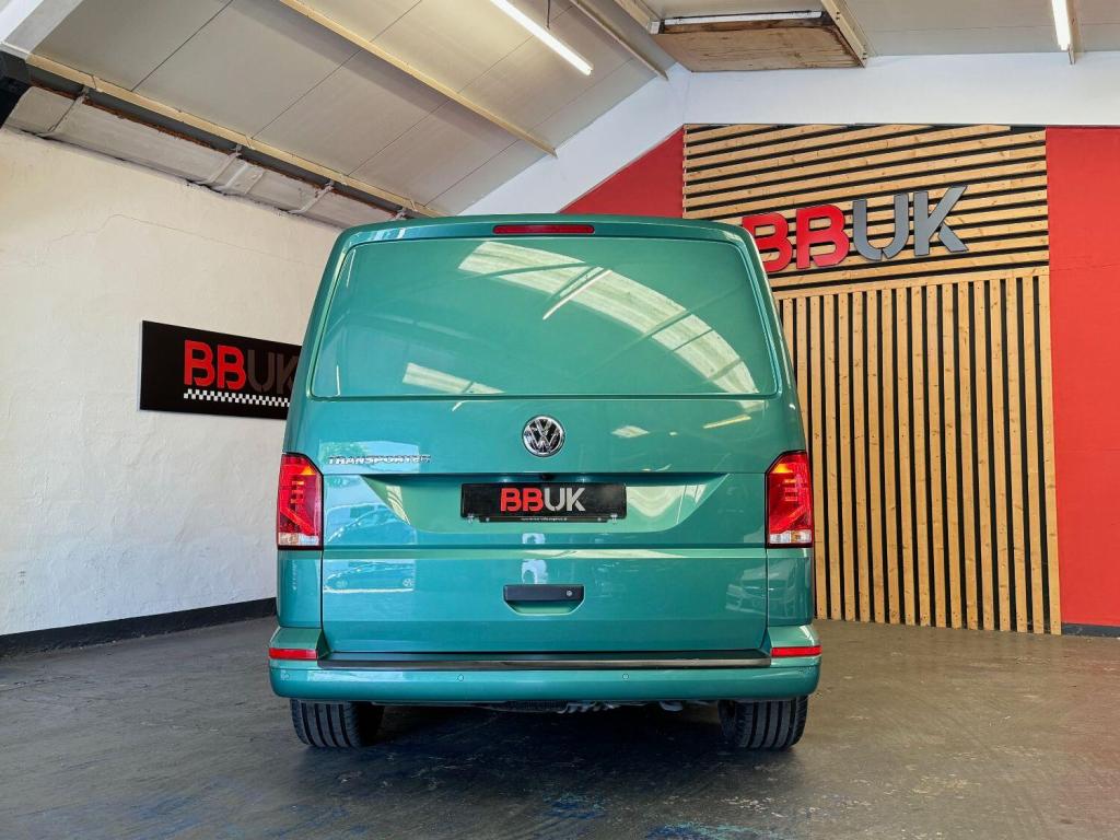 VOLKSWAGEN TRANSPORTER