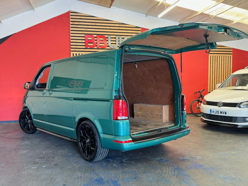 VOLKSWAGEN TRANSPORTER