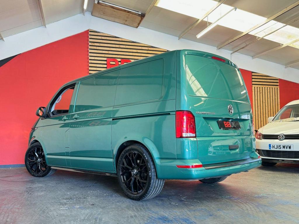 VOLKSWAGEN TRANSPORTER