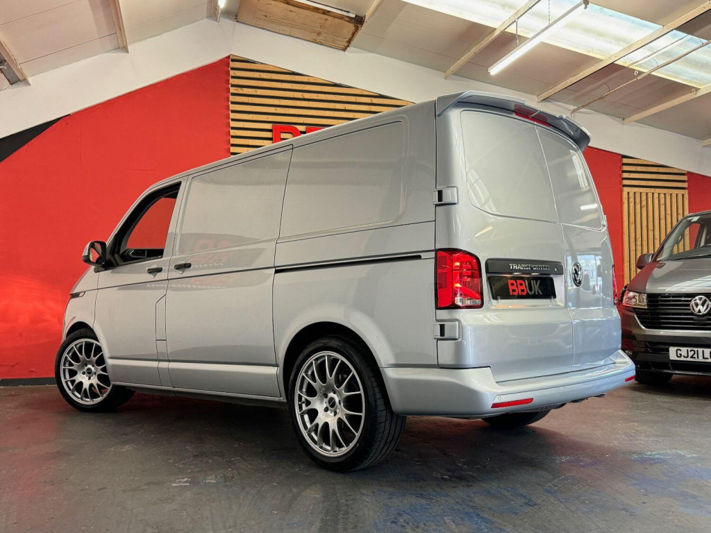 VOLKSWAGEN TRANSPORTER