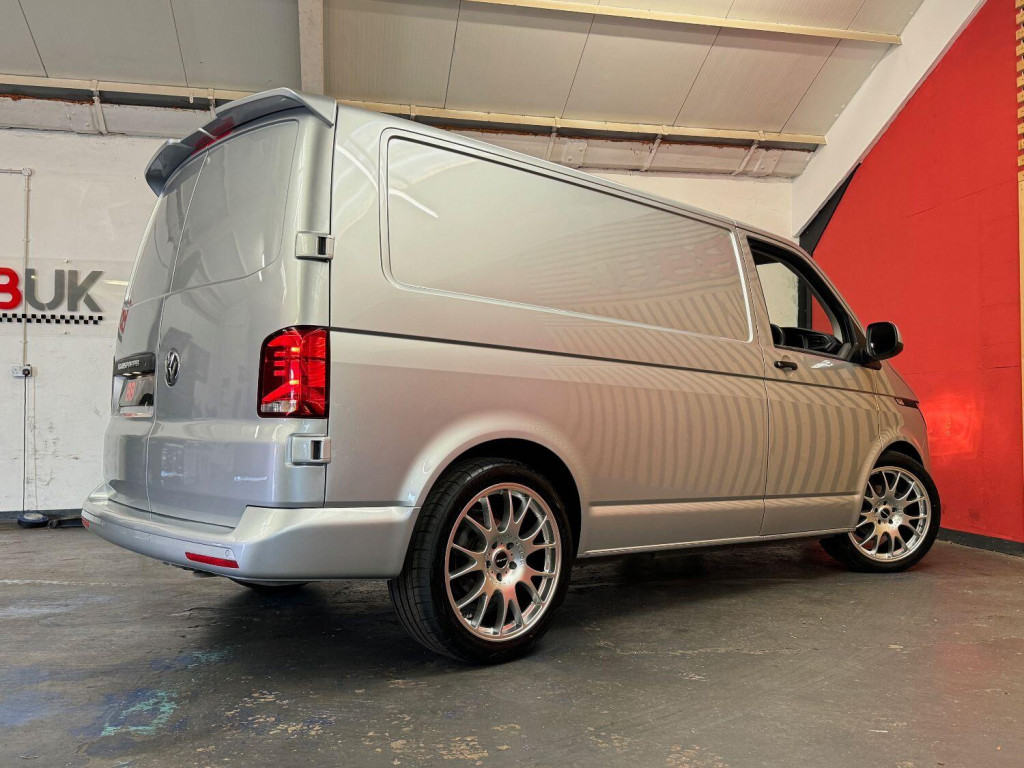 VOLKSWAGEN TRANSPORTER