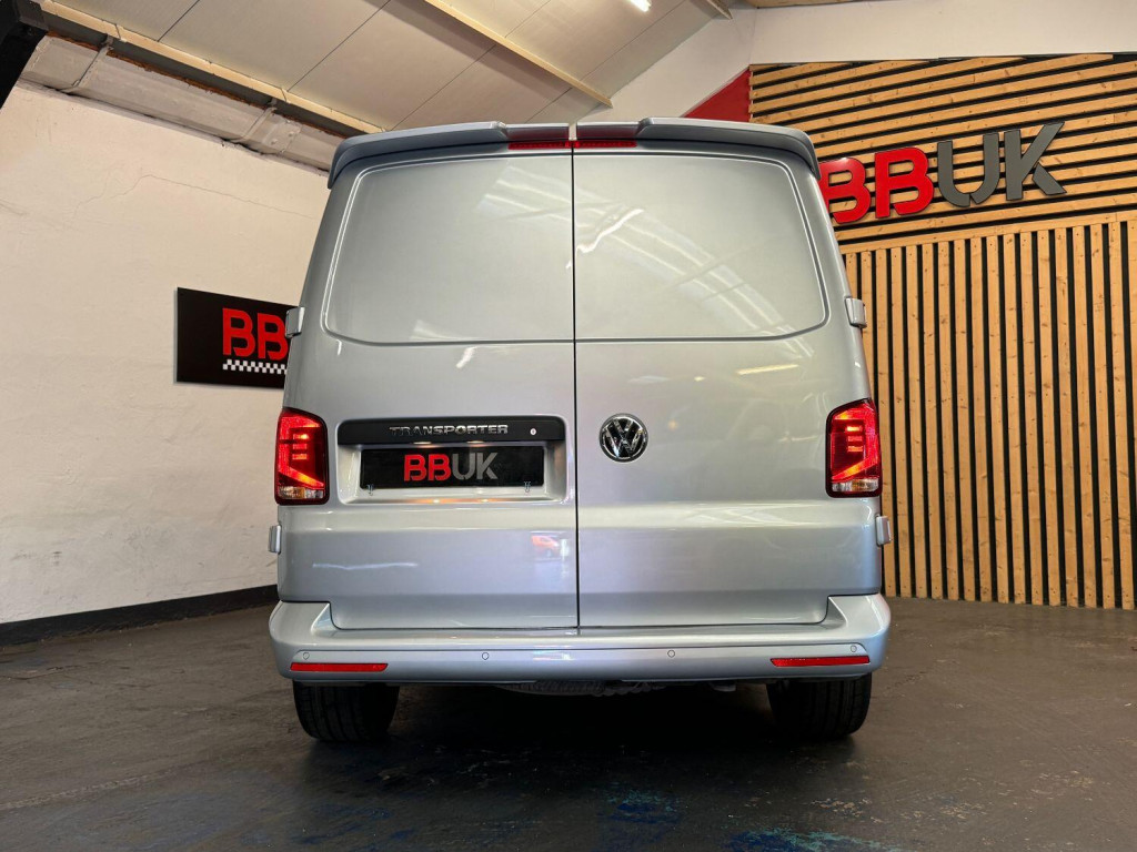 VOLKSWAGEN TRANSPORTER