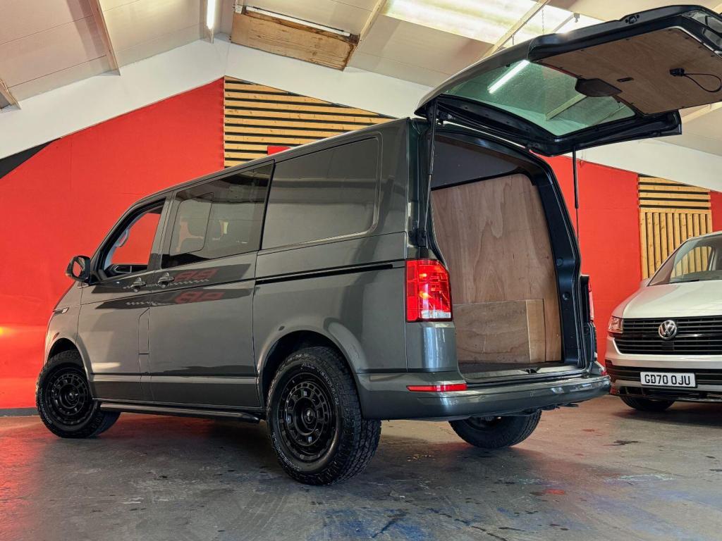 VOLKSWAGEN TRANSPORTER