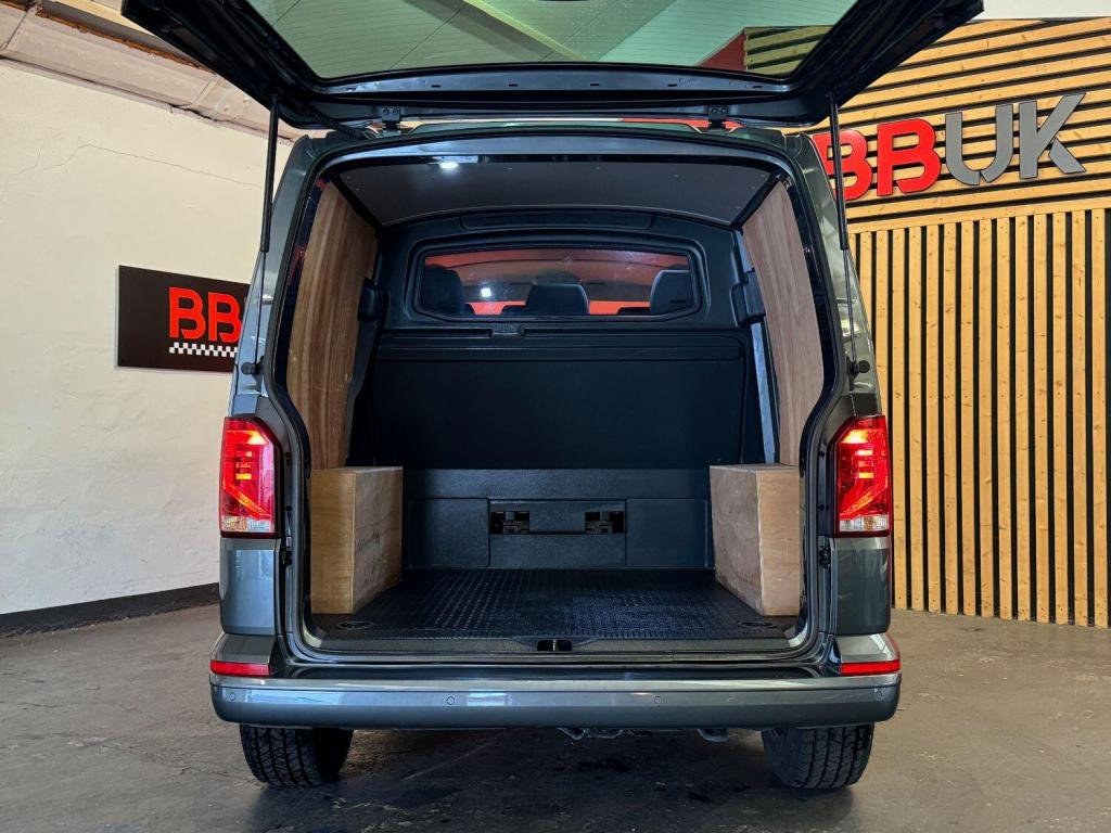 VOLKSWAGEN TRANSPORTER