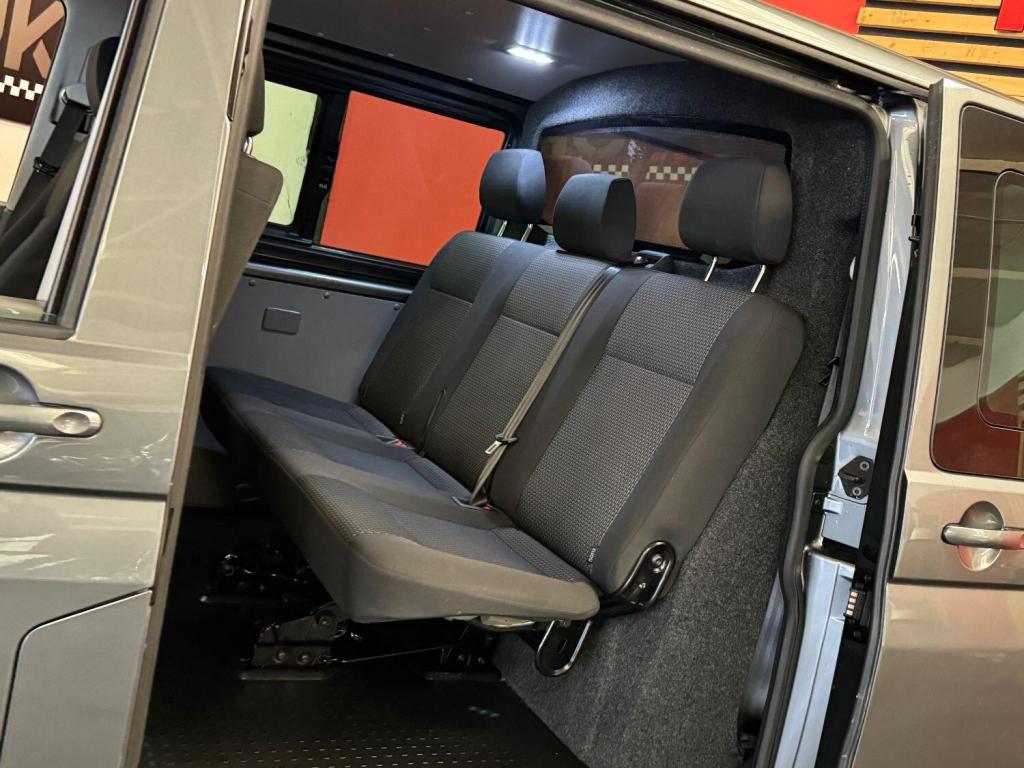 VOLKSWAGEN TRANSPORTER