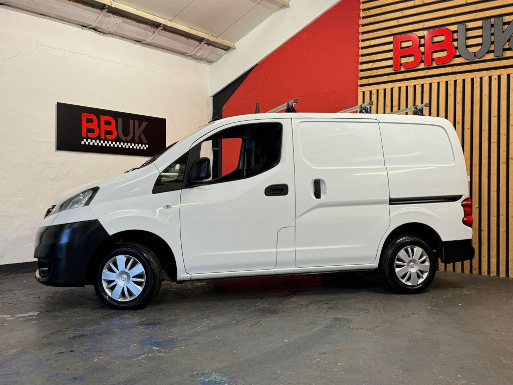 NISSAN NV200