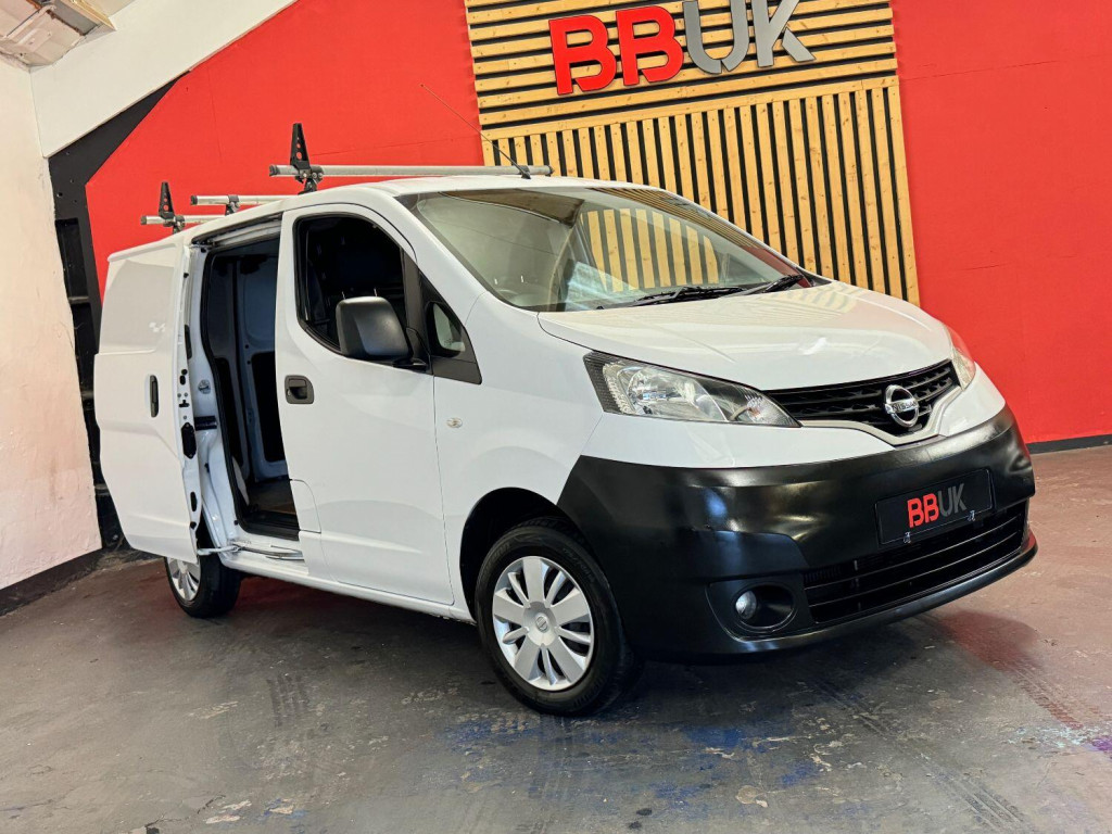 NISSAN NV200