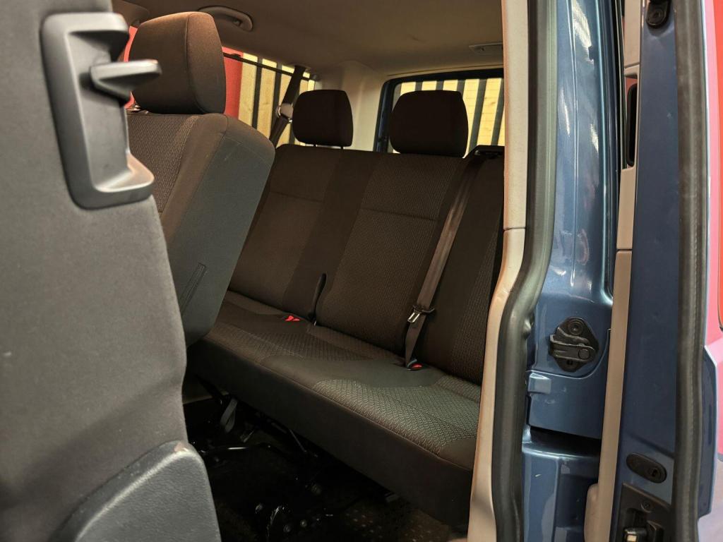 VOLKSWAGEN TRANSPORTER